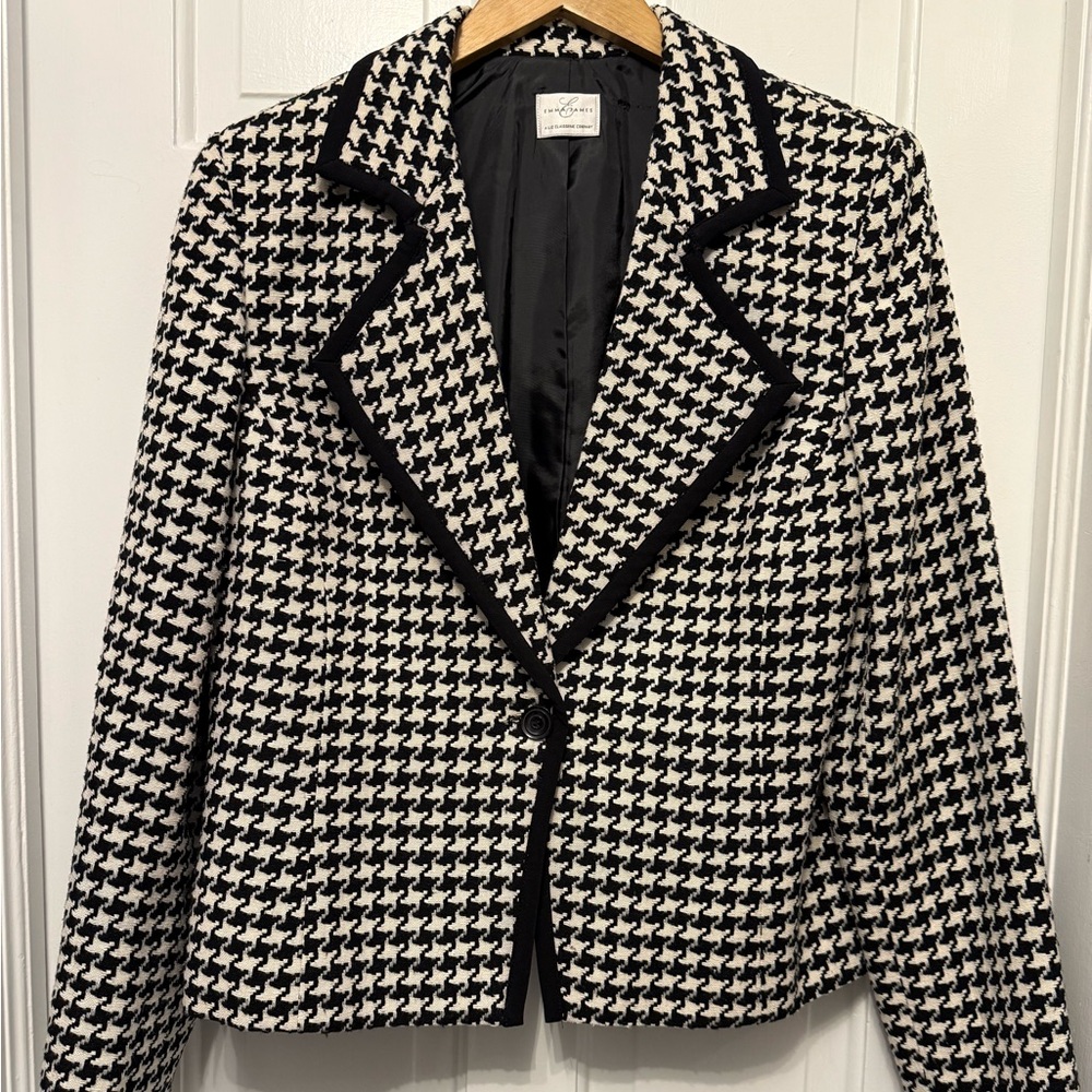 Emma James Black and White Houndstooth Blazer